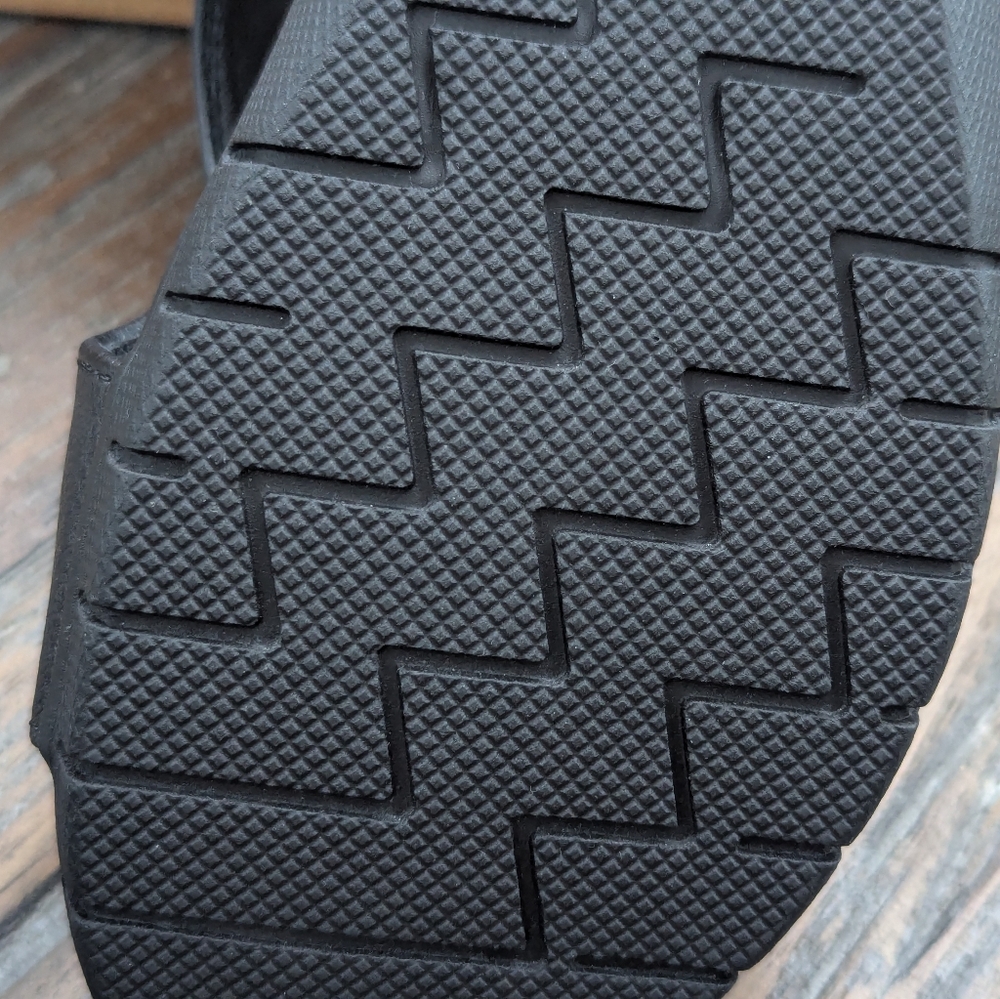 NWT Baretraps Women's Black Sandals, Size 7-1/2 - Picture 6 of 8